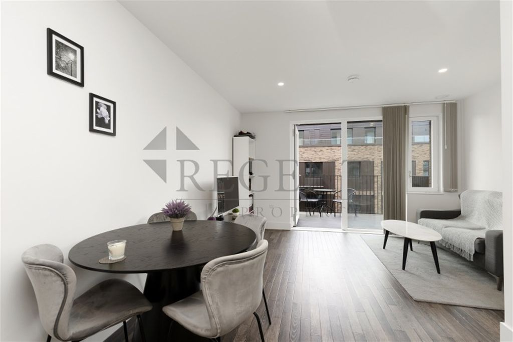 Property photo 2 of 10 Open Plan