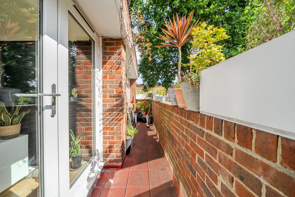 Property photo 3 of 20 1511001-5-6A8c4Ad...