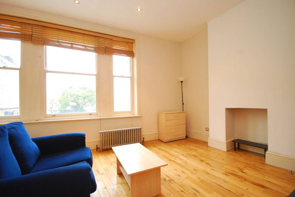 Property photo 2 of 8