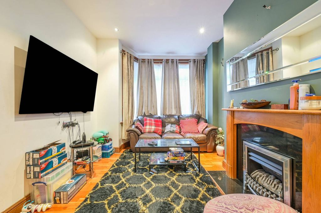 Property photo 1 of 11