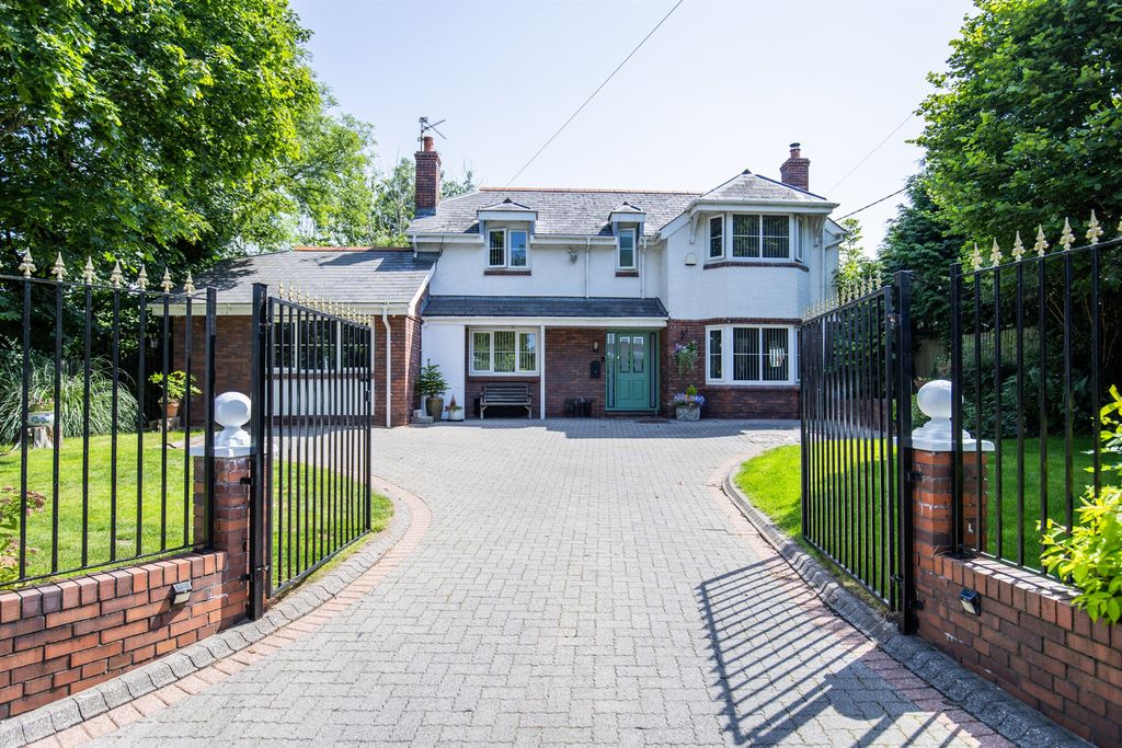 Property photo 1 of 34