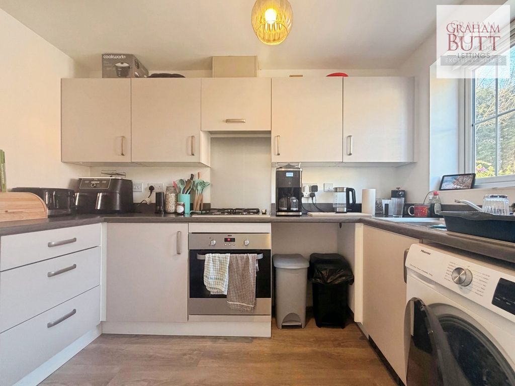 Property photo 3 of 8 Picture No. 20