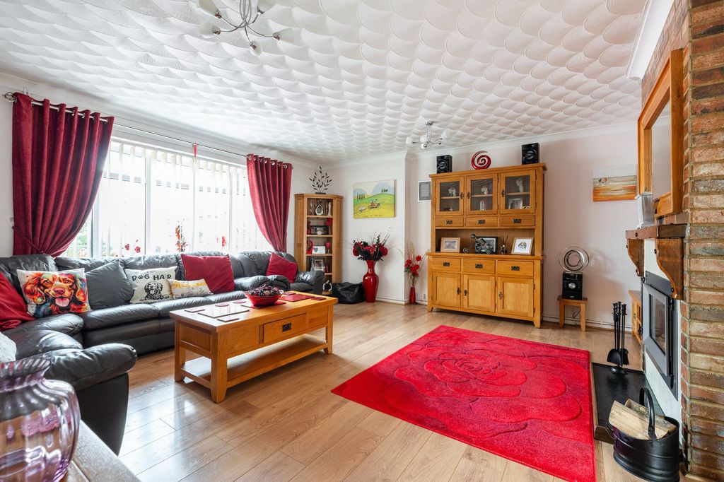 Property photo 3 of 22