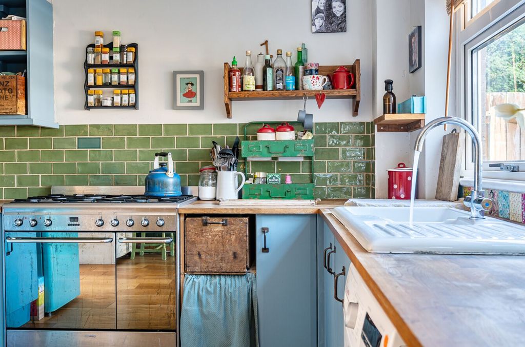 Property photo 3 of 23 Kitchen/Diner
