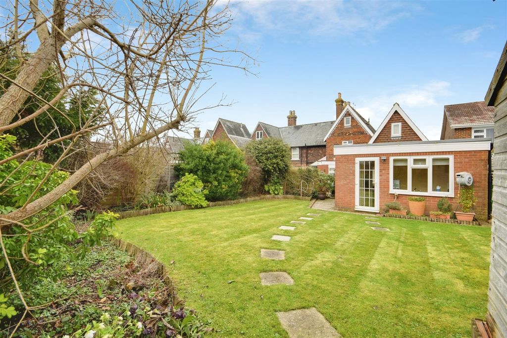 Property photo 2 of 29