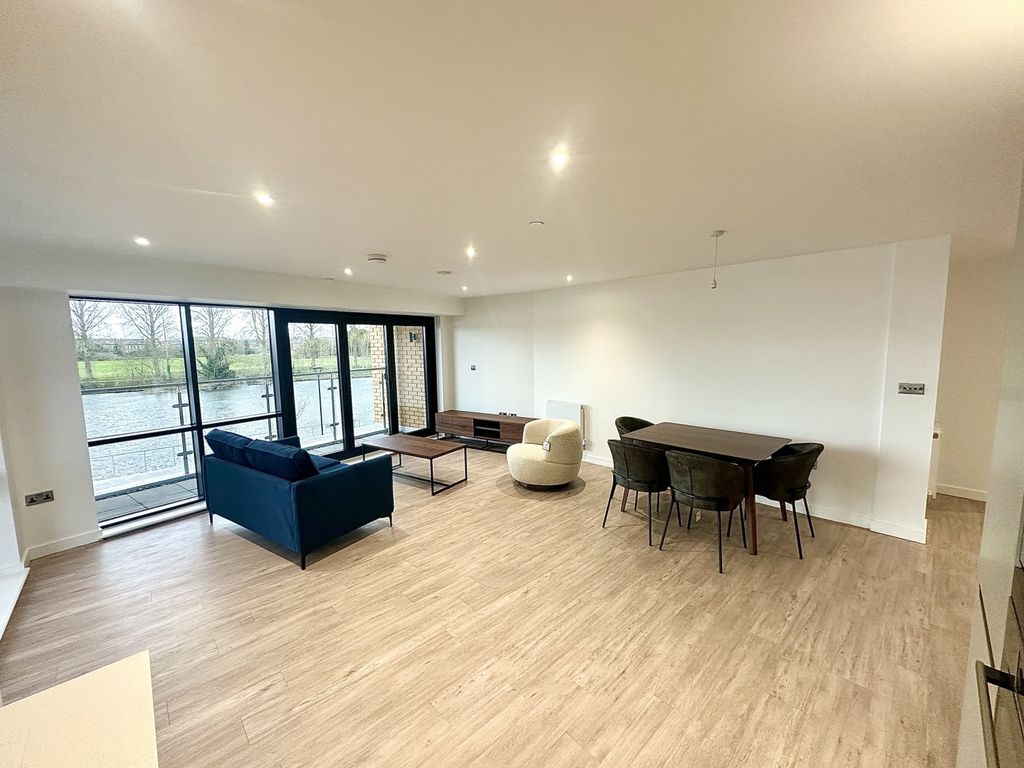 Property photo 3 of 11 Img_5495