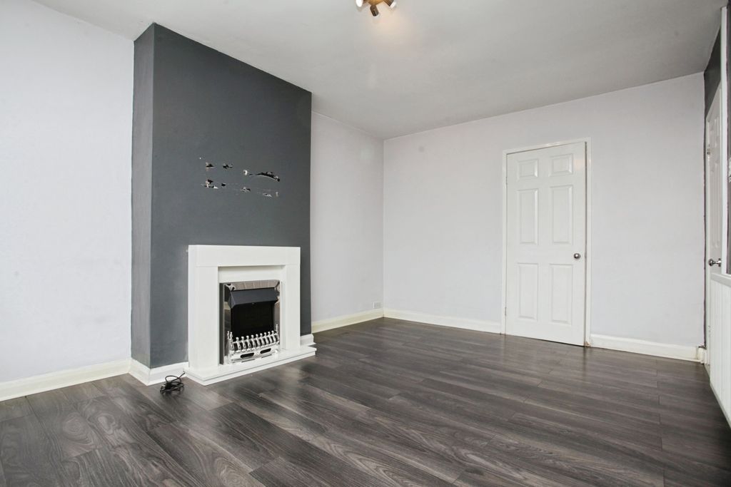 Property photo 3 of 16 Photo