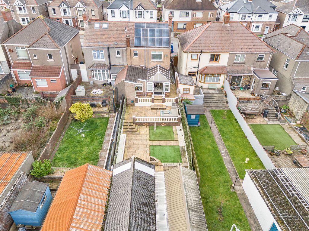 Property photo 2 of 47