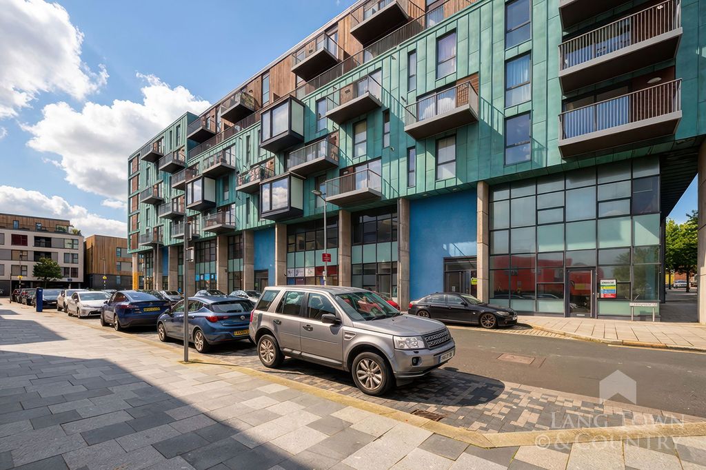 Property photo 1 of 8