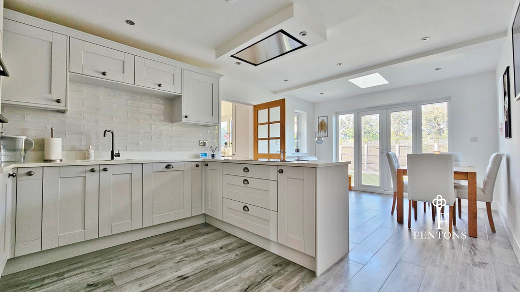Property photo 3 of 41 Kitchen