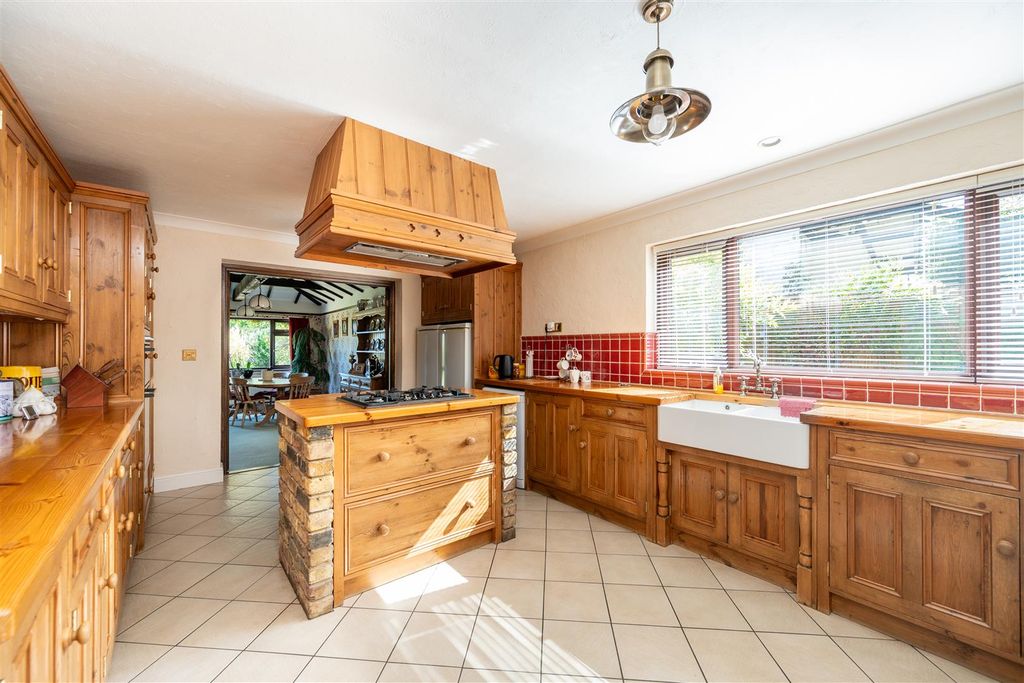 Property photo 3 of 29 Ajt_6929-Hdr.Jpg