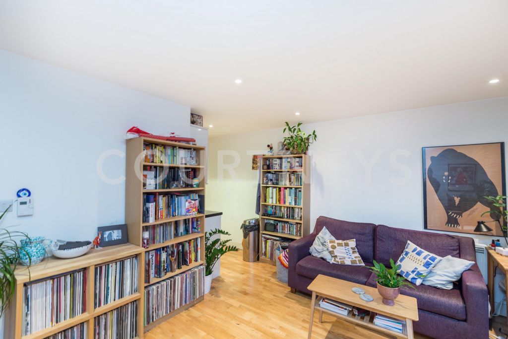 Property photo 3 of 10 Photo 9