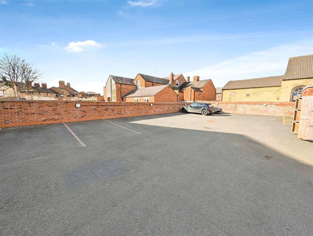 Property photo 2 of 18 743dab8E-Pxl_20250312_140956975~3.Jpg