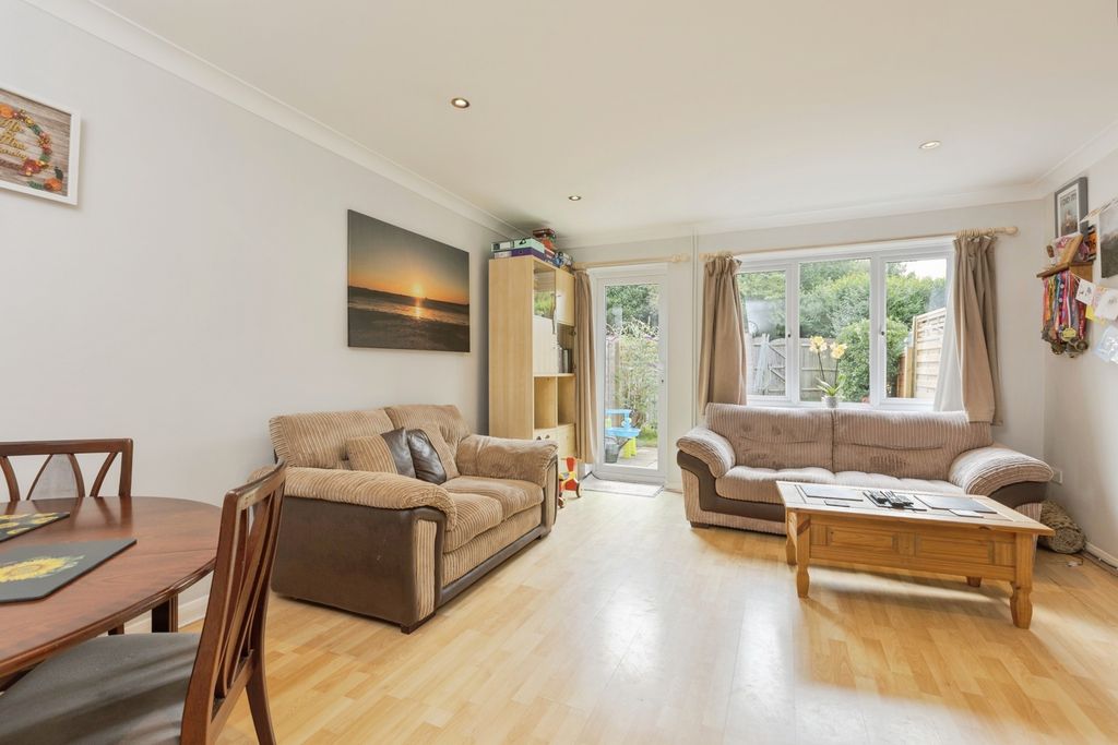 Property photo 2 of 12 Photo