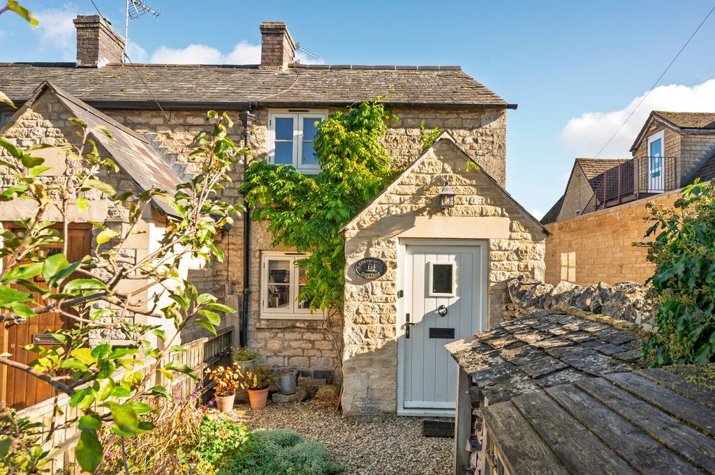 Property photo 1 of 24 Front &amp; Garden