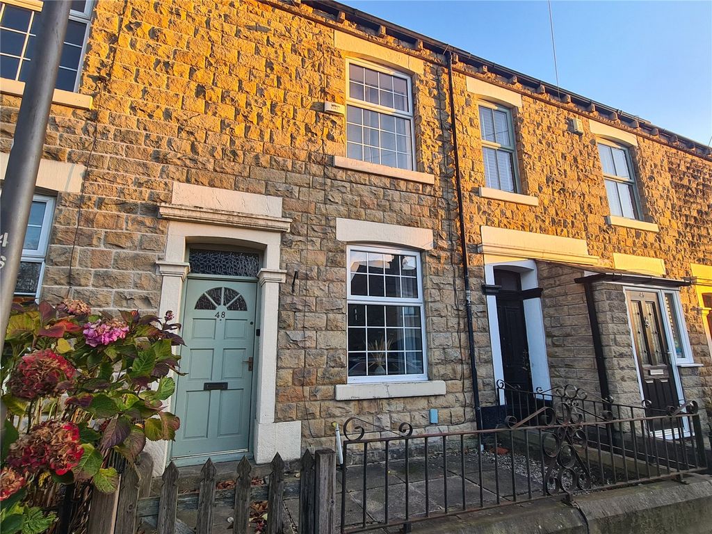 Property photo 1 of 14 Front