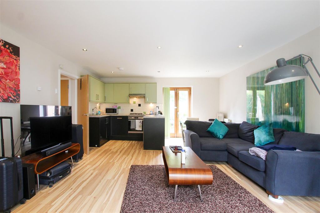 Property photo 2 of 8 Img_8488.Jpg