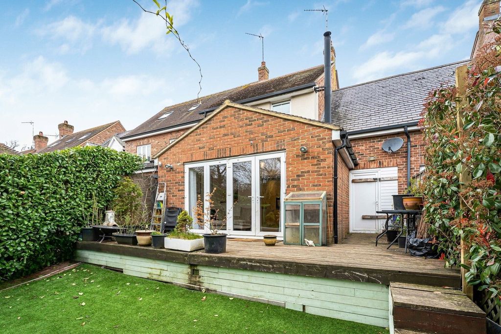 Property photo 2 of 23