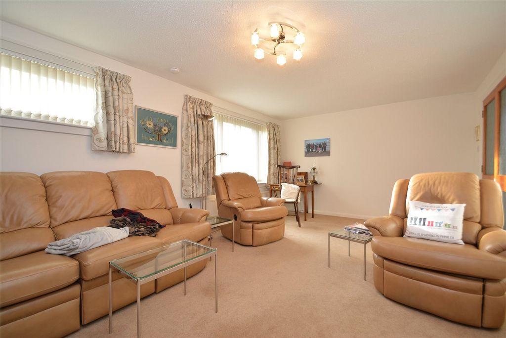 Property photo 3 of 18 Picture No. 07