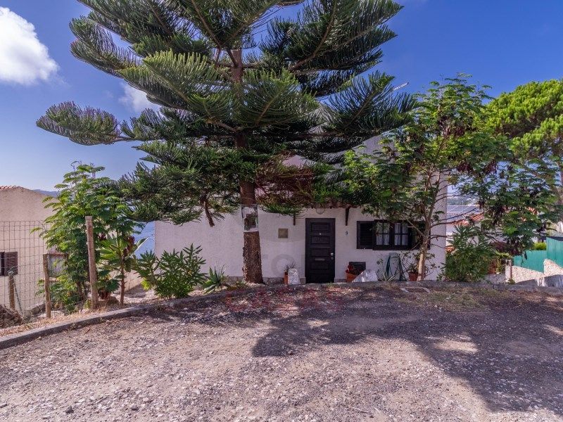 Property photo 2 of 28