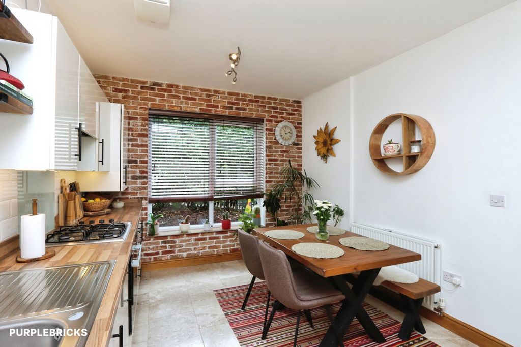 Property photo 2 of 40 Kitchen