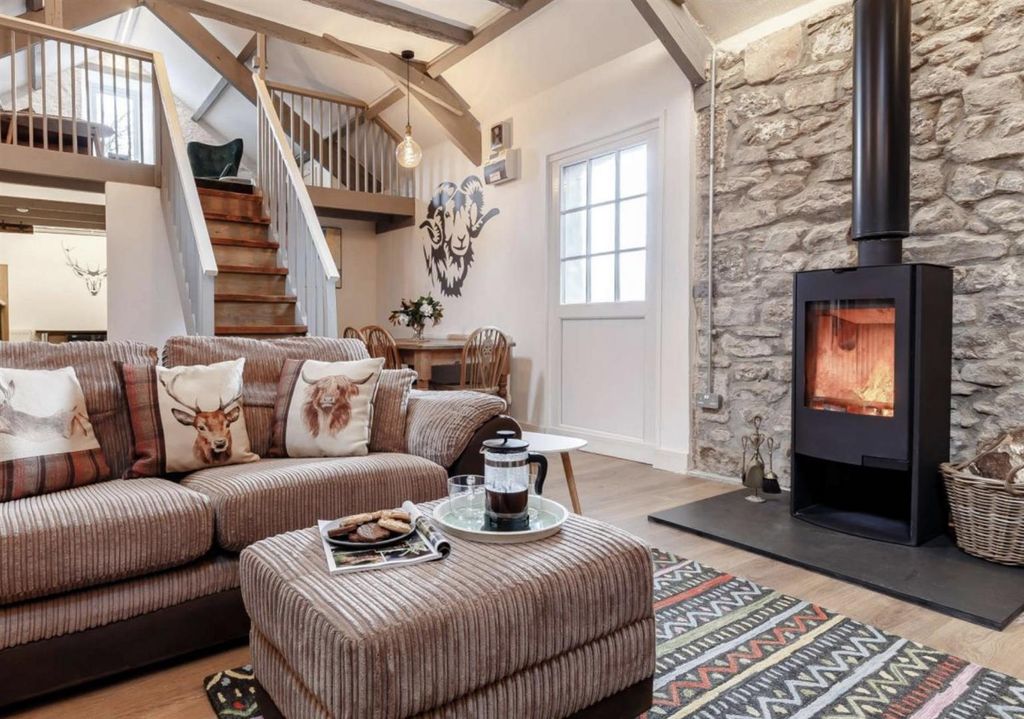 Property photo 2 of 11 2.Jpg