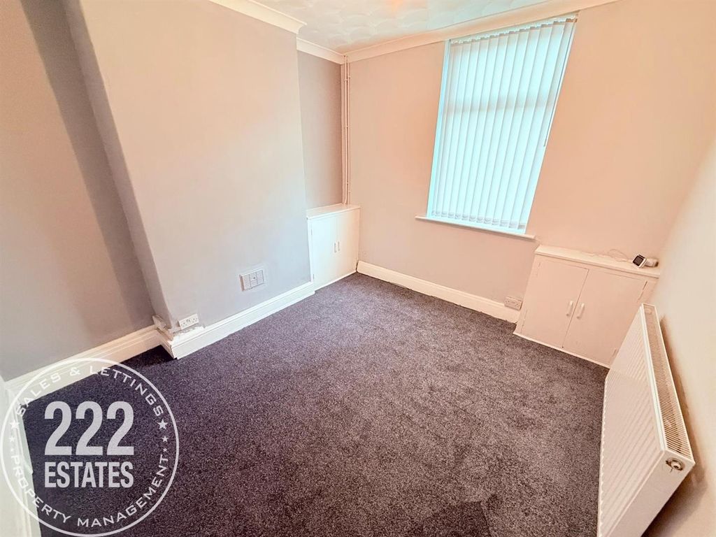 Property photo 3 of 15 Photo-2025-10-31-14-08-58 (8).Jpg