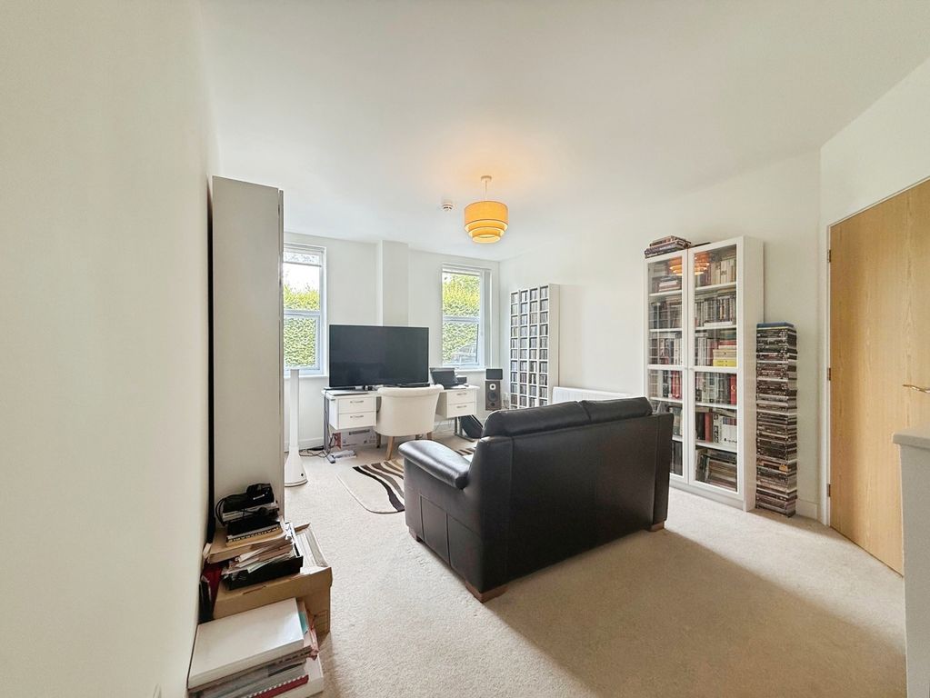 Property photo 3 of 10 Pbox-Img.Jpg