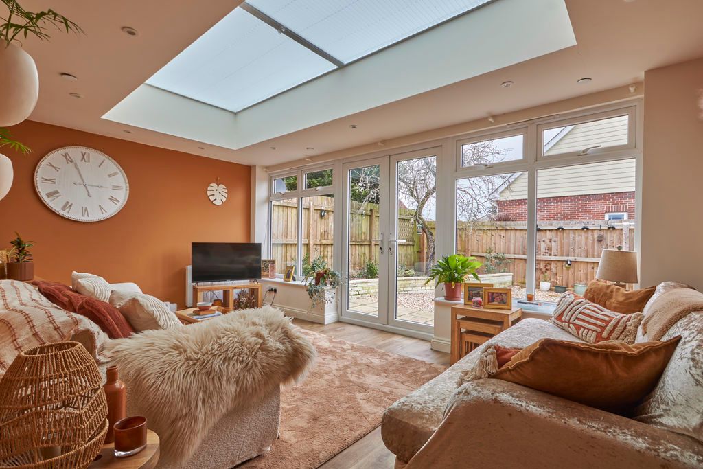 Property photo 2 of 16 Living Room