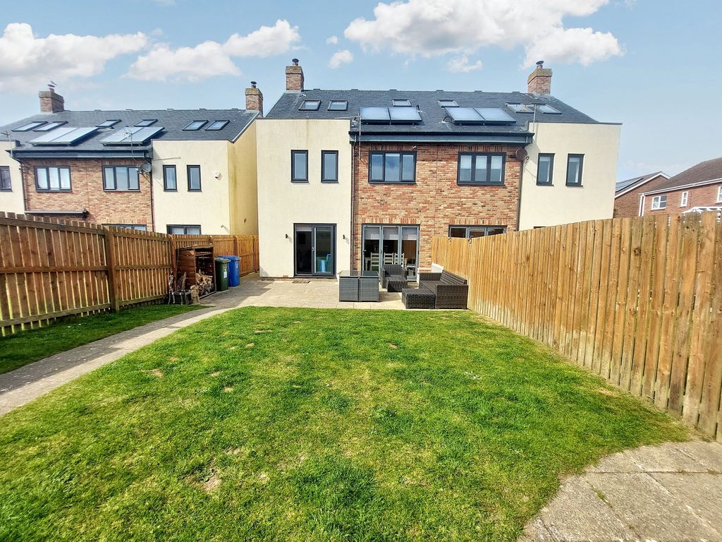 Property photo 1 of 29