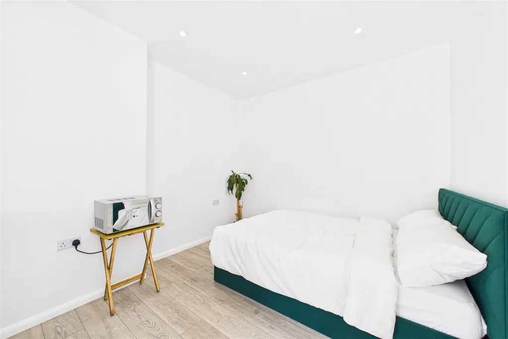 Apartment in Reading, Whitley - View 6