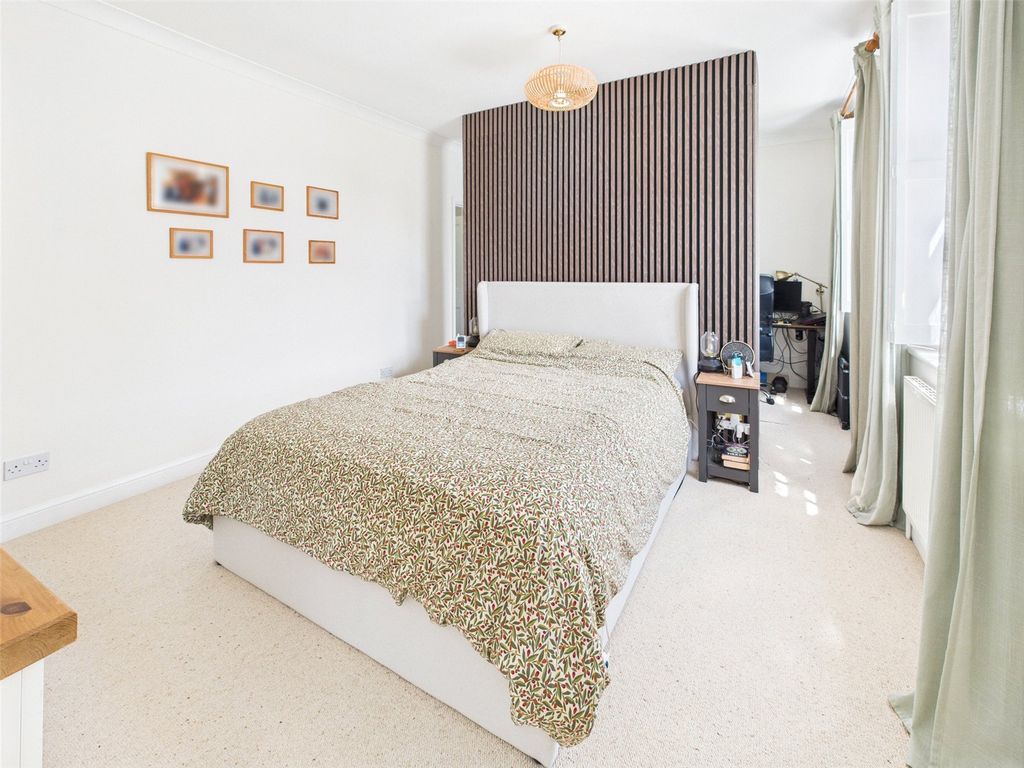 Property photo 2 of 19 Master Bedroom