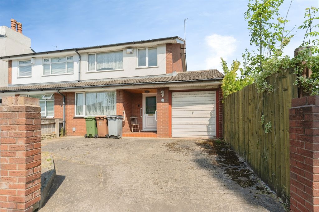 Property photo 1 of 20