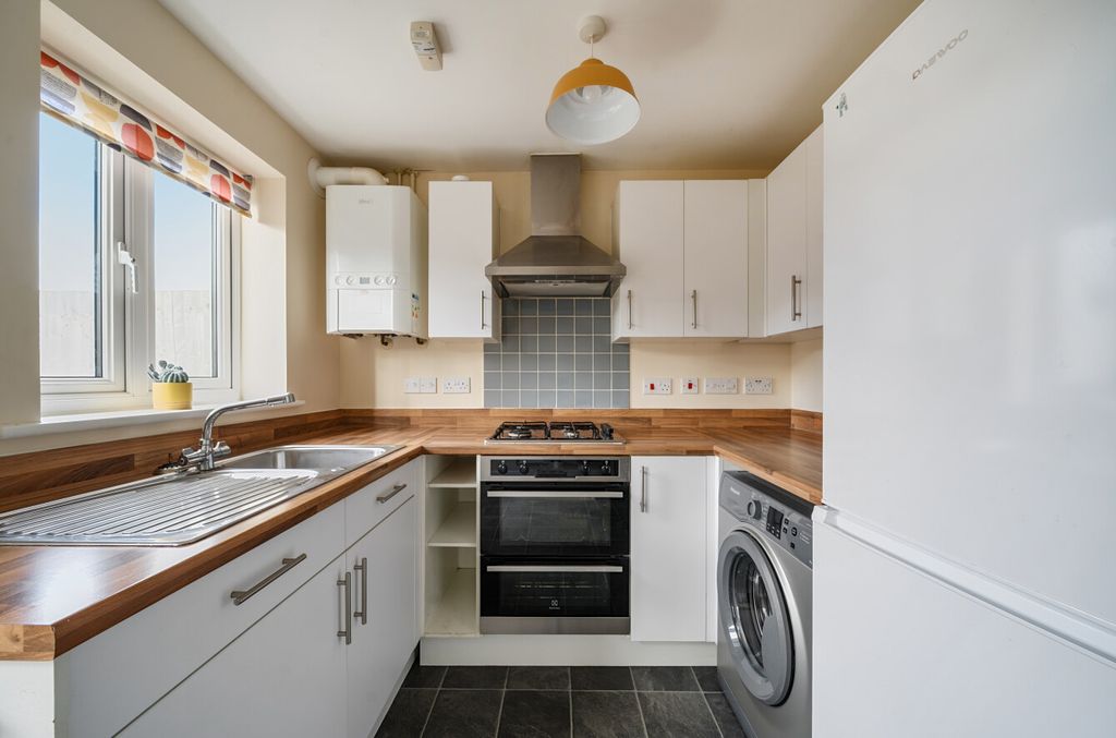 Property photo 2 of 24 2 - 1420921-11-69A186...