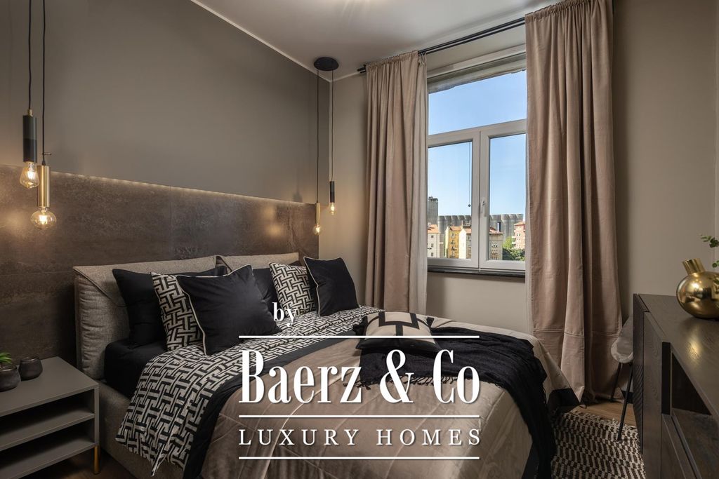 Property photo 3 of 34