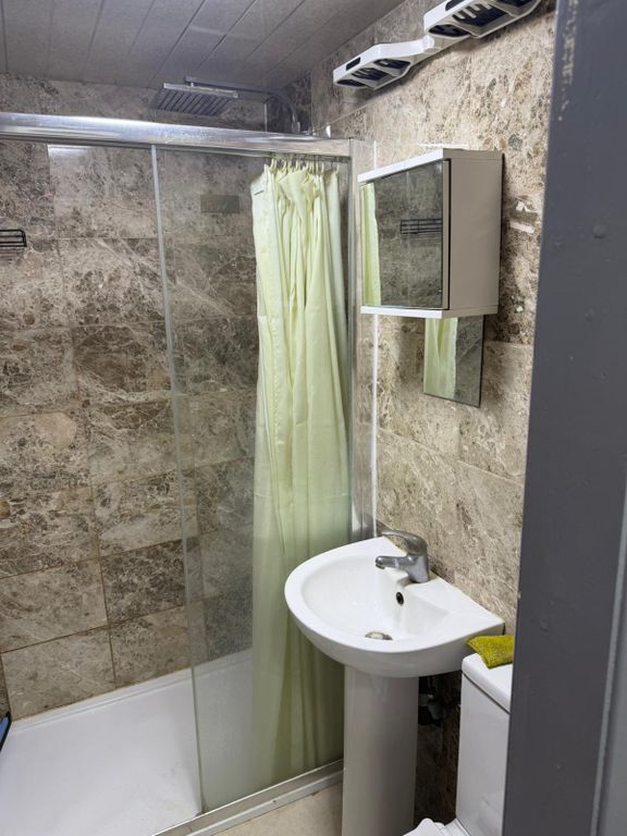 Property photo 3 of 3