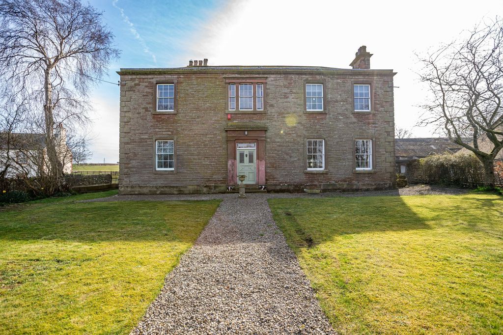 Property photo 1 of 33