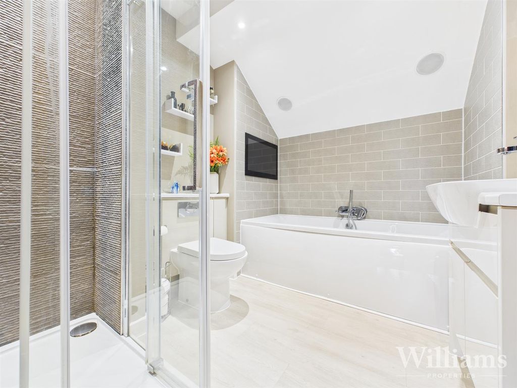 Property photo 3 of 36 Cam02861G0-Pr0468-Still033.Jpg