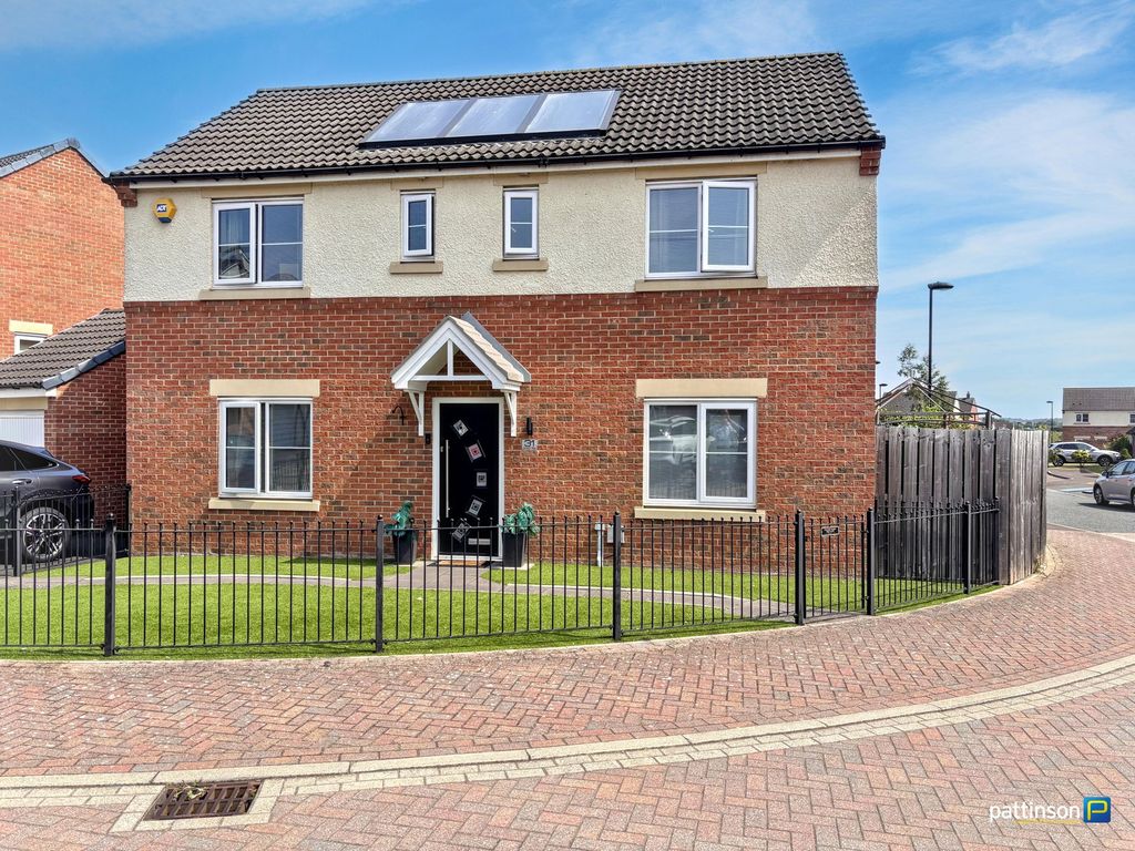 Property photo 1 of 32