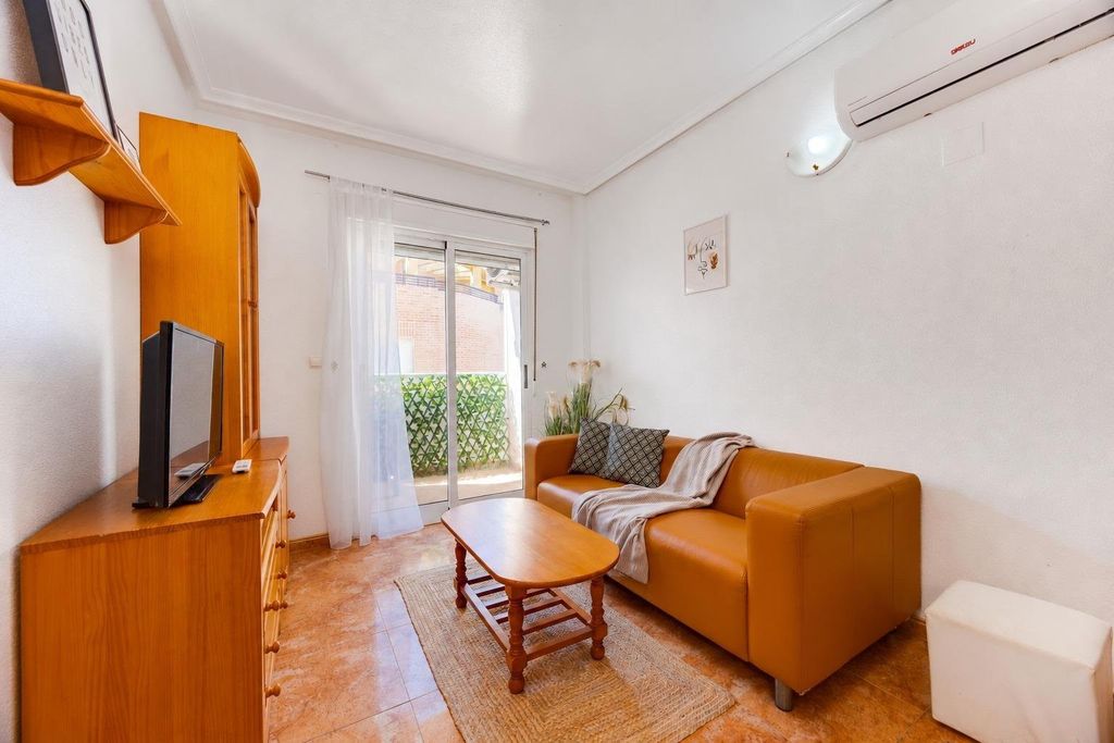 Property photo 2 of 50