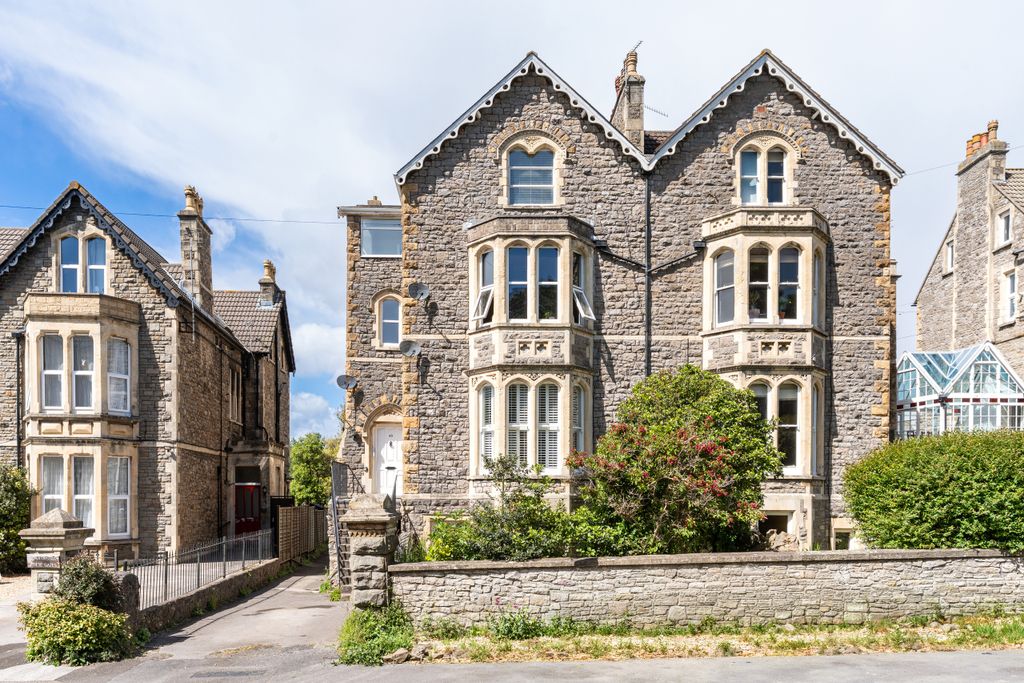 2 bed flat for saleAlbert Road, Clevedon BS21