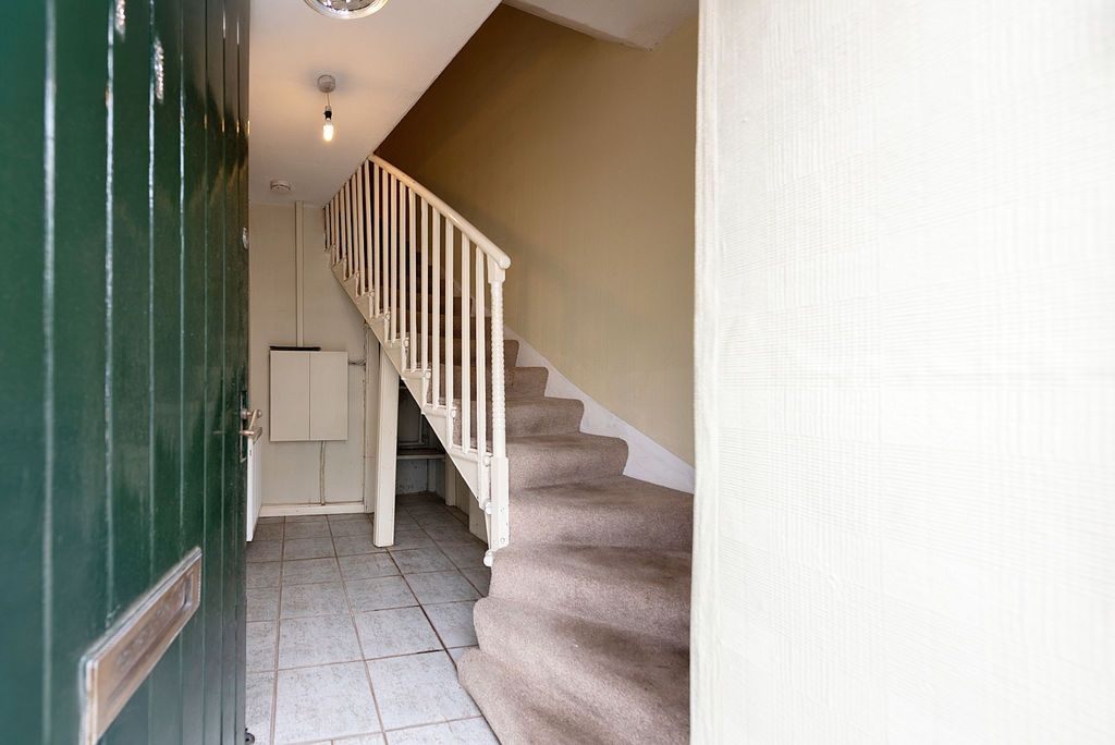 Property photo 2 of 22 Hallway