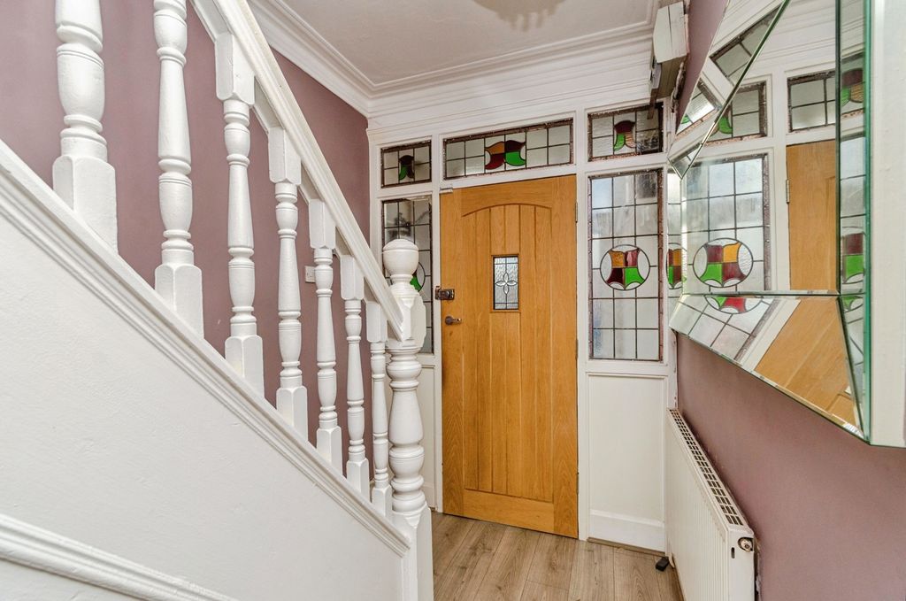 Property photo 2 of 13 Hall