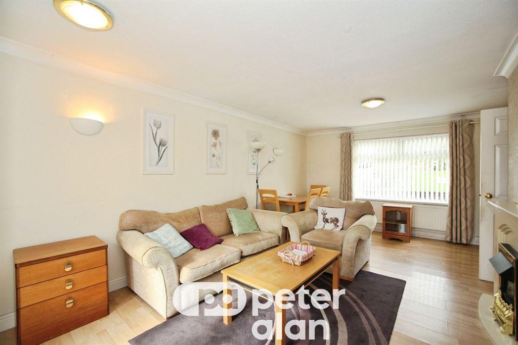 Property photo 3 of 25