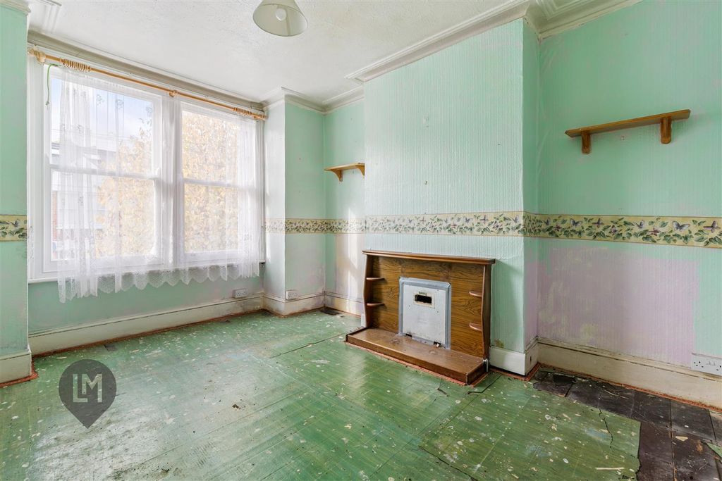 Property photo 2 of 10 Trentham Street 29A Lm-2.Jpg