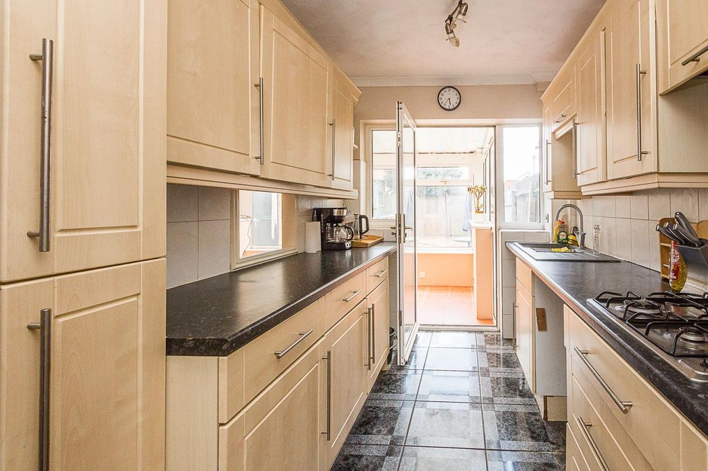 Property photo 2 of 13 Kitchen