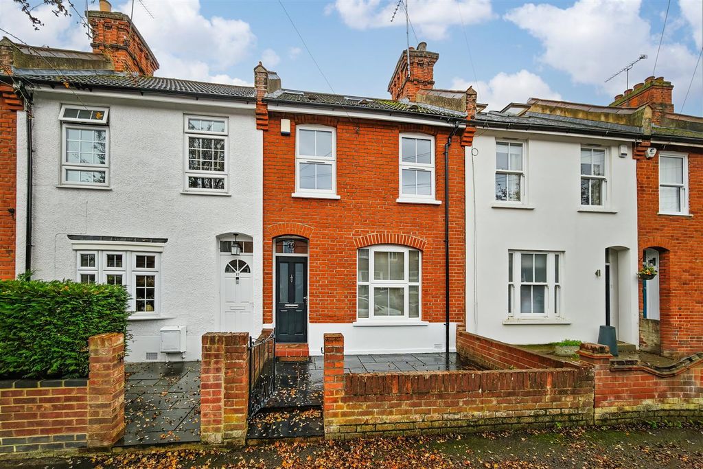 Property photo 1 of 40