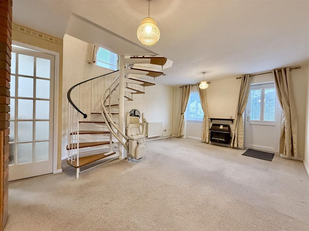 Property photo 2 of 17 2