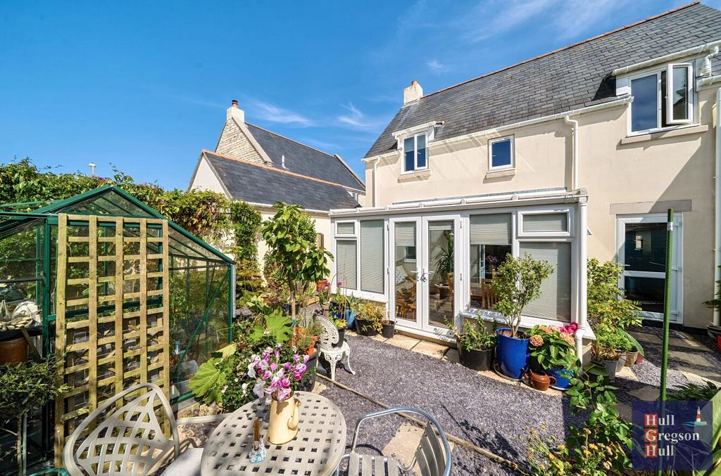 Property photo 2 of 21 905E11A7-1626-4A44-8F30-94E89d307F62.Jpg