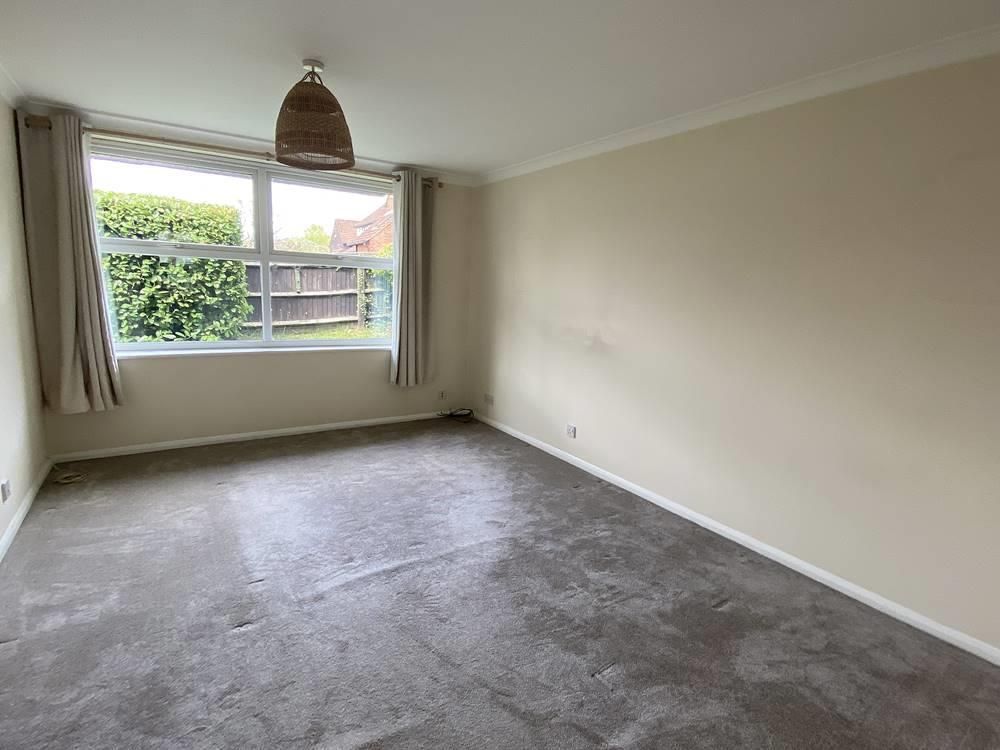 Property photo 3 of 7 Sitting Room.Jpg